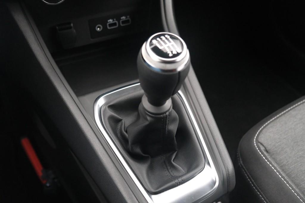 Renault Captur 1.0 TCe 90pk equilibre | App Connect | Airco | Cruise | DAB | Metallic afbeelding 19