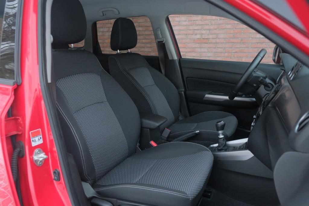 Suzuki Vitara 1.4 Boosterjet 140pk Select | App Connect | Climate | Cruise | Camera | Stoelverwarming | Trekhaak afbeelding 6