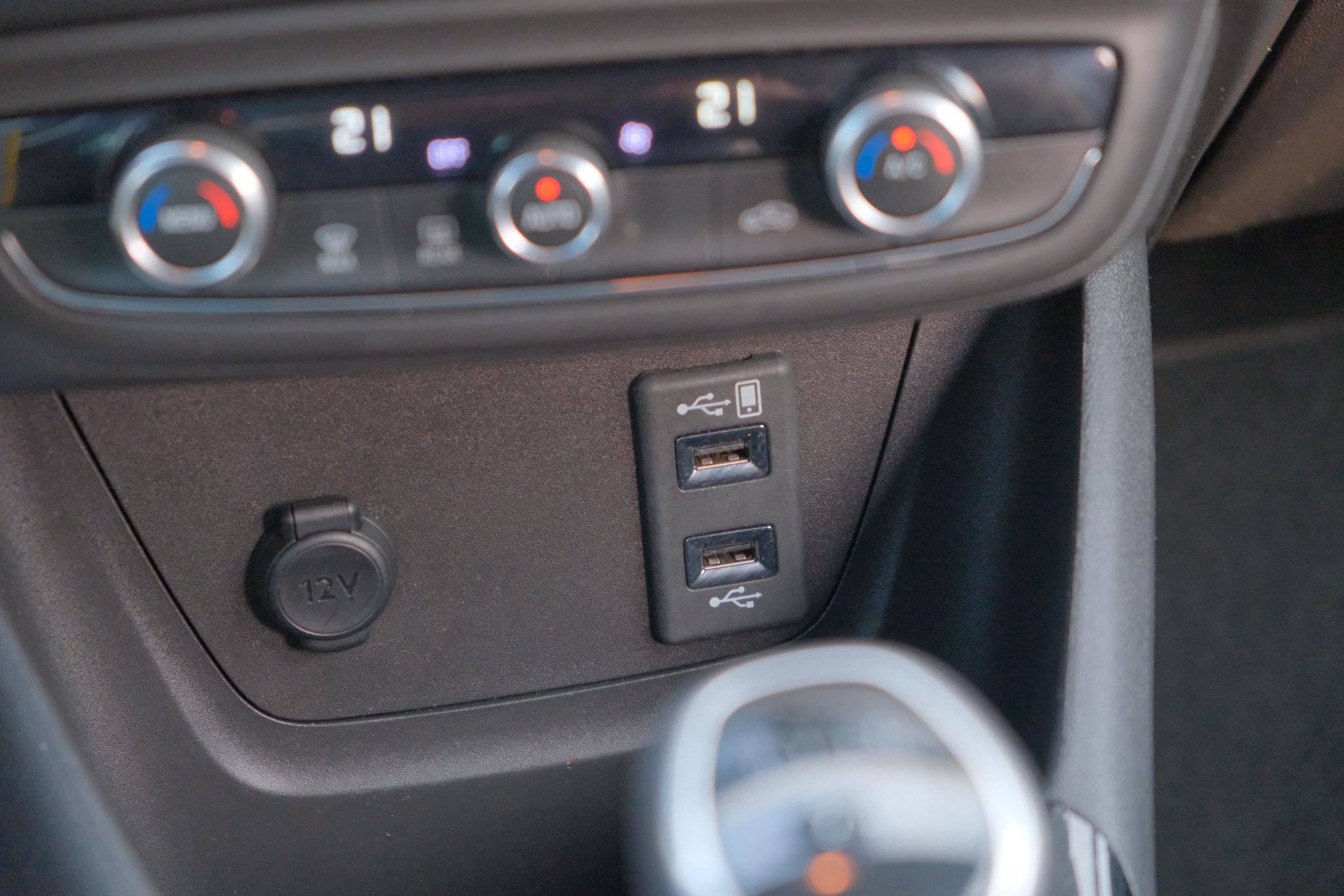 Opel Crossland X 1.2 Turbo 110pk Edition 2020 | Navi | Climate | Camera | PDC | Trekhaak | App Connect | 15" velgen afbeelding 12