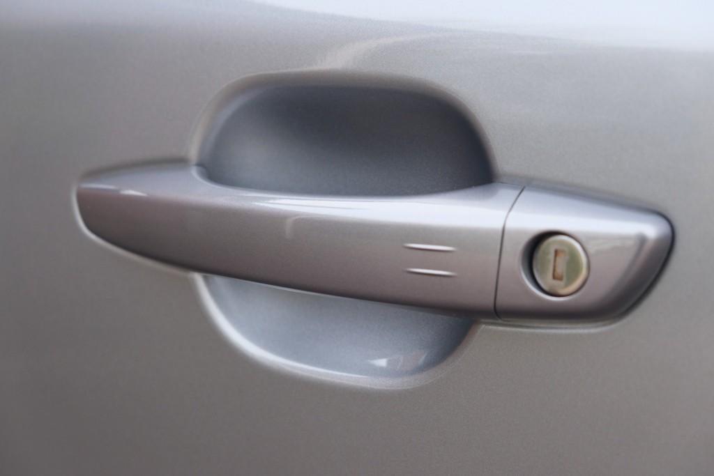 Peugeot 2008 1.2 Hybrid 145pk e-DCS6 Allure | Navi | App Connect | Adaptive Cruise | Camera | Blind Spot | PDC afbeelding 30