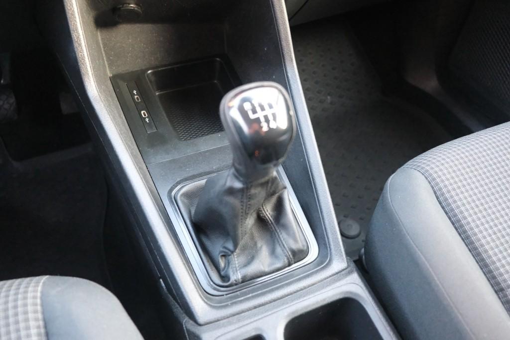 Volkswagen Caddy Cargo 2.0 TDi 102pk L1H1 Style | Navi | App Connect | Airco | Cruise | PDC | Trekhaak afbeelding 17