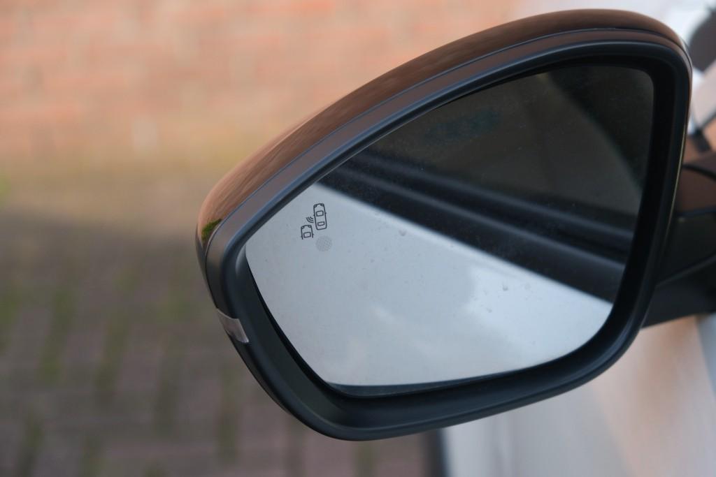 Fiat 600 1.2 Hybrid 110pk DCT6 La Prima | Navi | App Connect | Adaptive Cruise | Climate | Keyless | Camera | Leder | Elektrische Achterklep afbeelding 23