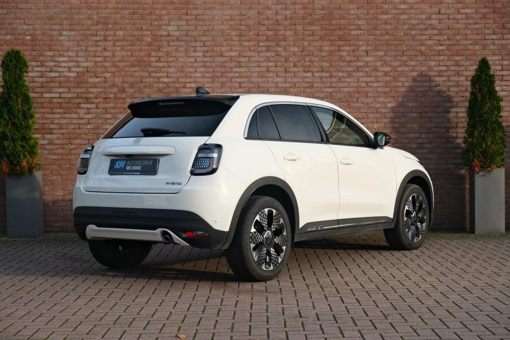 Fiat 600 1.2 Hybrid 110pk DCT6 La Prima | Navi | App Connect | Adaptive Cruise | Climate | Keyless | Camera | Leder | Elektrische Achterklep afbeelding 27