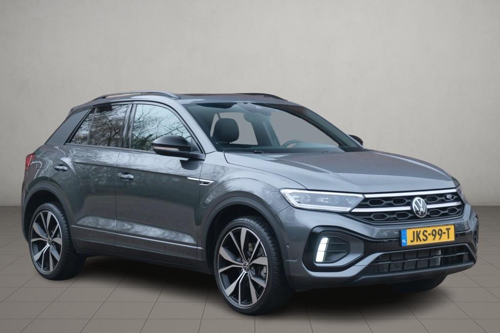 Volkswagen T-Roc 1.5 TSI 150pk DSG R-Line Edition Black Edition | Black Style | App Connect | Panoramadak | Camera | Keyless | Elektrische Achterklep | Matrix LED | Winter Pakket afbeelding 1