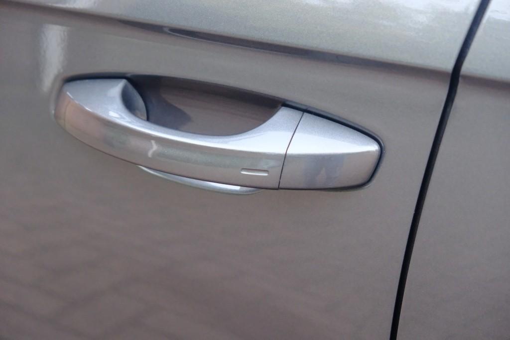 Volkswagen T-Roc 1.5 TSI 150pk DSG R-Line Edition Black Edition | Black Style | App Connect | Panoramadak | Camera | Keyless | Elektrische Achterklep | Matrix LED | Winter Pakket afbeelding 20