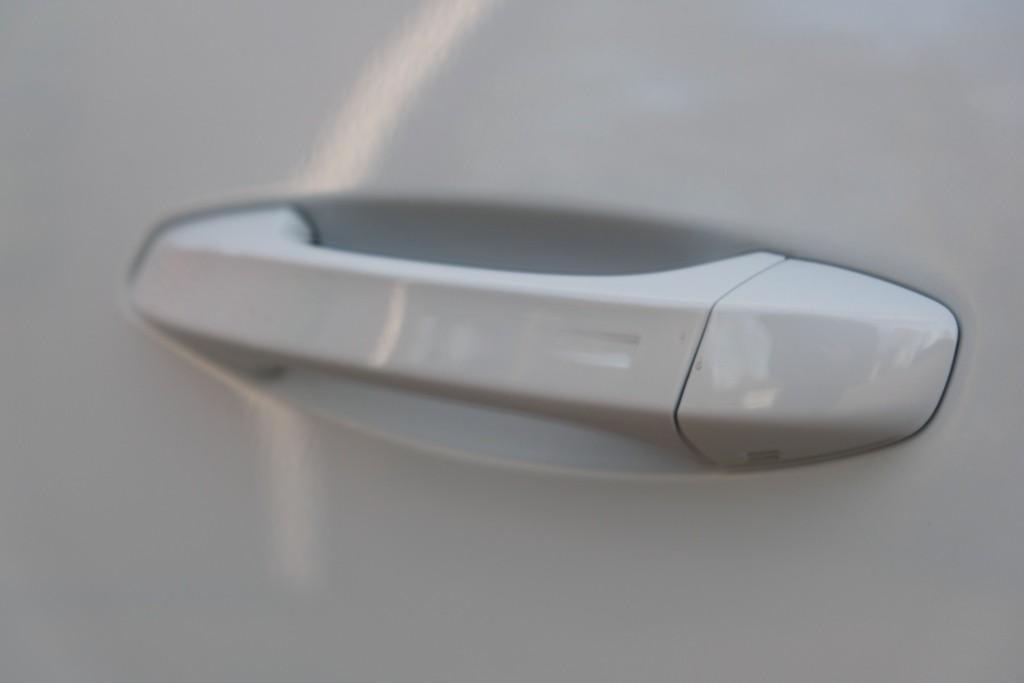 Peugeot 3008 1.2 Hybrid 145pk e-DCS6 GT | Navi | App Connect | Panoramadak | Focal Audio | Alcantara | Camera | Elektrische Achterklep | Winter Pakket afbeelding 30