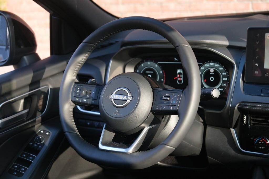 Nissan QASHQAI 1.3 MHEV 158pk Xtronic Tekna | Navi | Adaptive Cruise | 360° Camera | Leder | Head-up Display | Panoramadak | Keyless | Cold Pack afbeelding 12