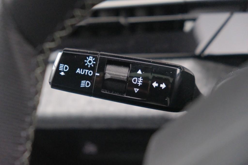 Peugeot 3008 1.2 Hybrid 145pk e-DCS6 GT | Navi | App Connect | Adaptive Cruise | Camera | Panoramadak | FOCAL® Audio | Elektrische Achterklep | Winter Pakket afbeelding 23