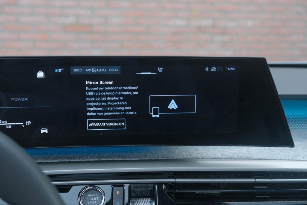 Peugeot 3008 1.2 Hybrid 145pk e-DCS6 GT | Navi | App Connect | Adaptive Cruise | Camera | Panoramadak | FOCAL® Audio | Elektrische Achterklep | Winter Pakket afbeelding 20