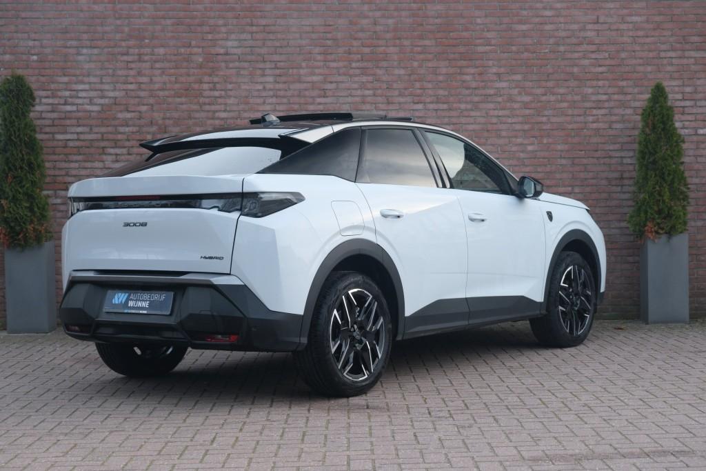 Peugeot 3008 1.2 Hybrid 145pk e-DCS6 GT | Navi | App Connect | Adaptive Cruise | Camera | Panoramadak | FOCAL® Audio | Elektrische Achterklep | Winter Pakket afbeelding 32