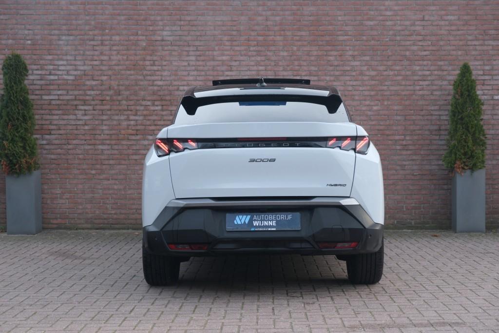 Peugeot 3008 1.2 Hybrid 145pk e-DCS6 GT | Navi | App Connect | Adaptive Cruise | Camera | Panoramadak | FOCAL® Audio | Elektrische Achterklep | Winter Pakket afbeelding 35