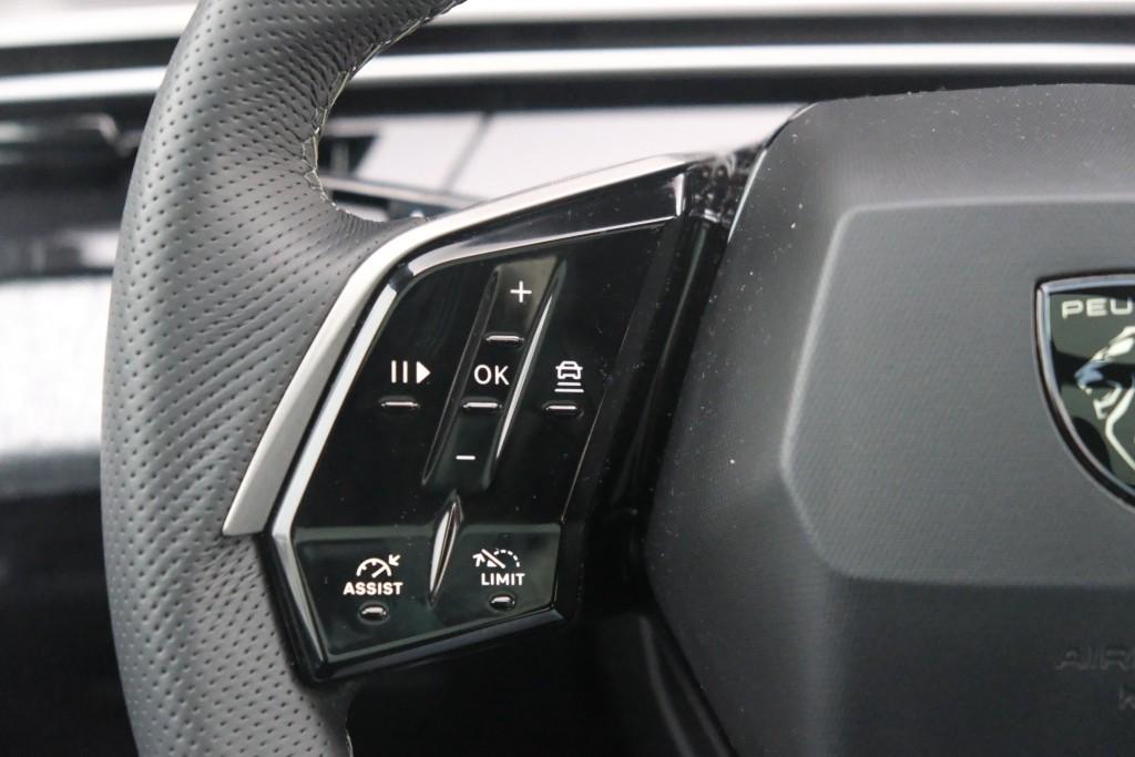 Peugeot 5008 1.2 Hybrid 145pk e-DCS6 GT 7 Persoons | Navi | App Connect | Adaptive Cruise | Panoramadak | Camera | Keyless | Stoelverwarming | Elektrische Achterklep | PDC afbeelding 9