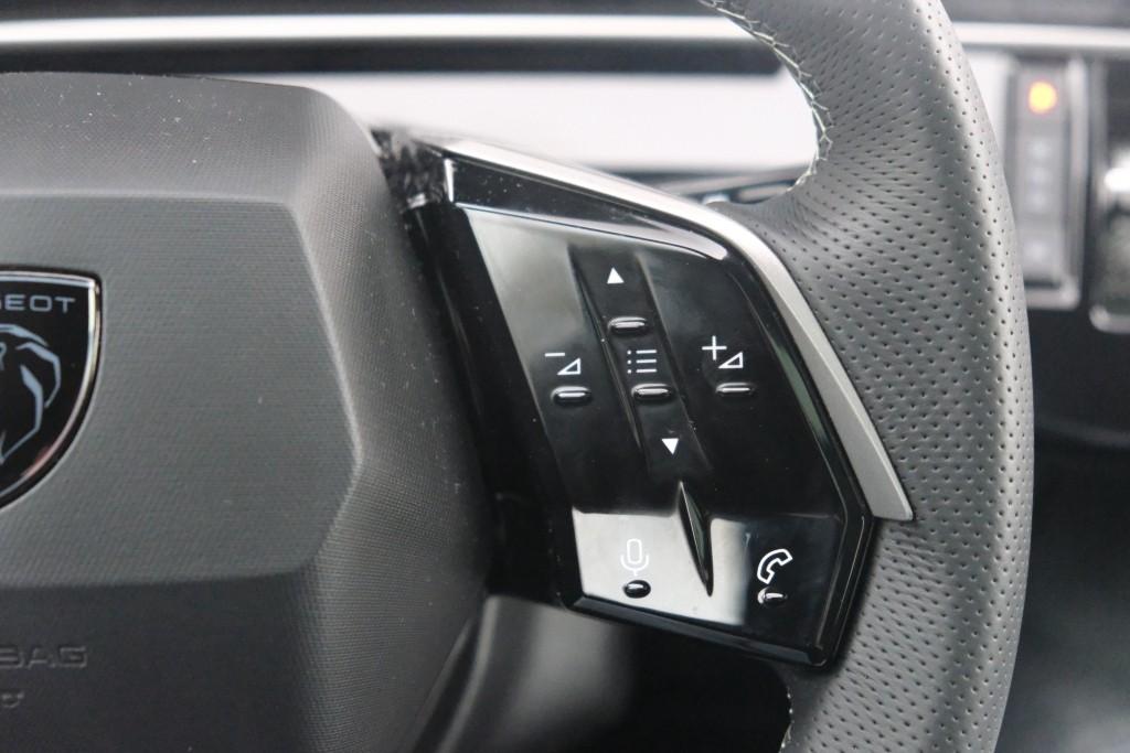 Peugeot 5008 1.2 Hybrid 145pk e-DCS6 GT 7 Persoons | Navi | App Connect | Adaptive Cruise | Panoramadak | Camera | Keyless | Stoelverwarming | Elektrische Achterklep | PDC afbeelding 10