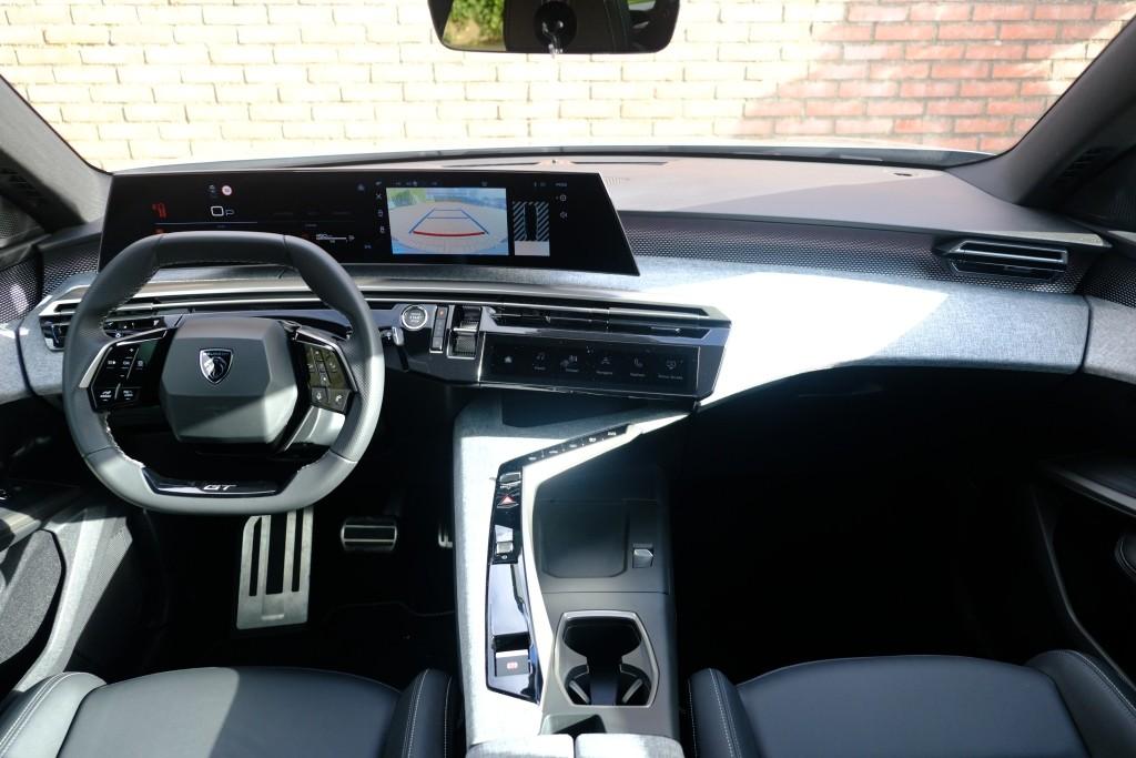 Peugeot 5008 1.2 Hybrid 145pk e-DCS6 GT 7 Persoons | Navi | App Connect | Adaptive Cruise | Panoramadak | Camera | Keyless | Stoelverwarming | Elektrische Achterklep | PDC afbeelding 7