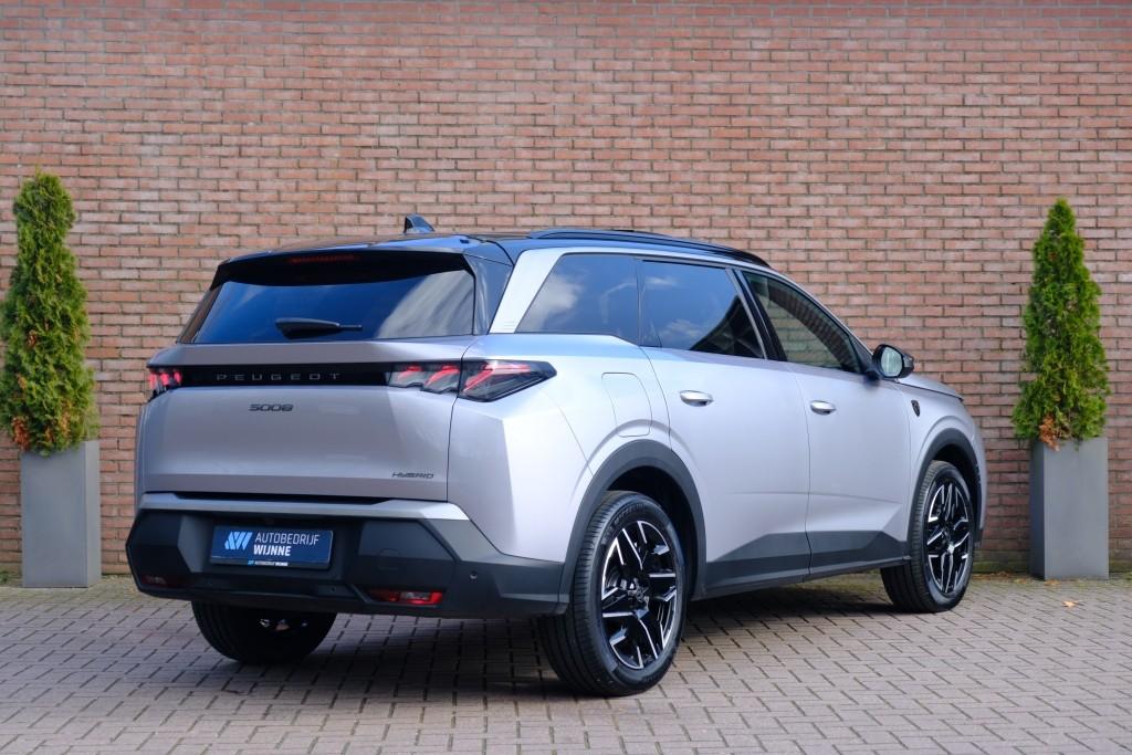 Peugeot 5008 1.2 Hybrid 145pk e-DCS6 GT 7 Persoons | Navi | App Connect | Adaptive Cruise | Panoramadak | Camera | Keyless | Stoelverwarming | Elektrische Achterklep | PDC afbeelding 30