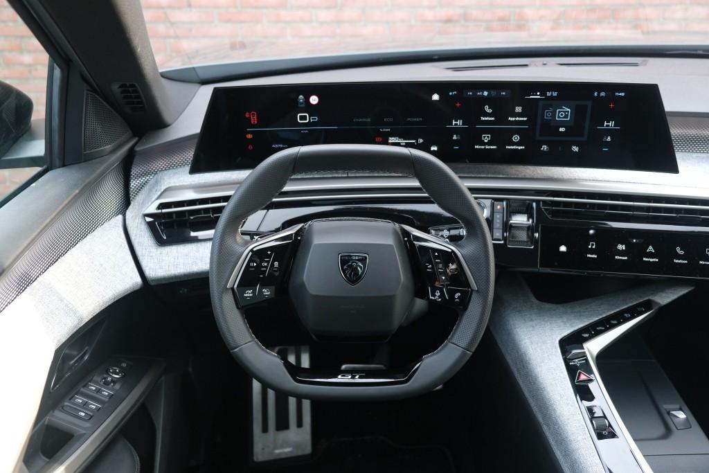 Peugeot 5008 1.2 Hybrid 145pk e-DCS6 GT 7 Persoons | Navi | App Connect | Adaptive Cruise | Panoramadak | Camera | Keyless | Stoelverwarming | Elektrische Achterklep | PDC afbeelding 15