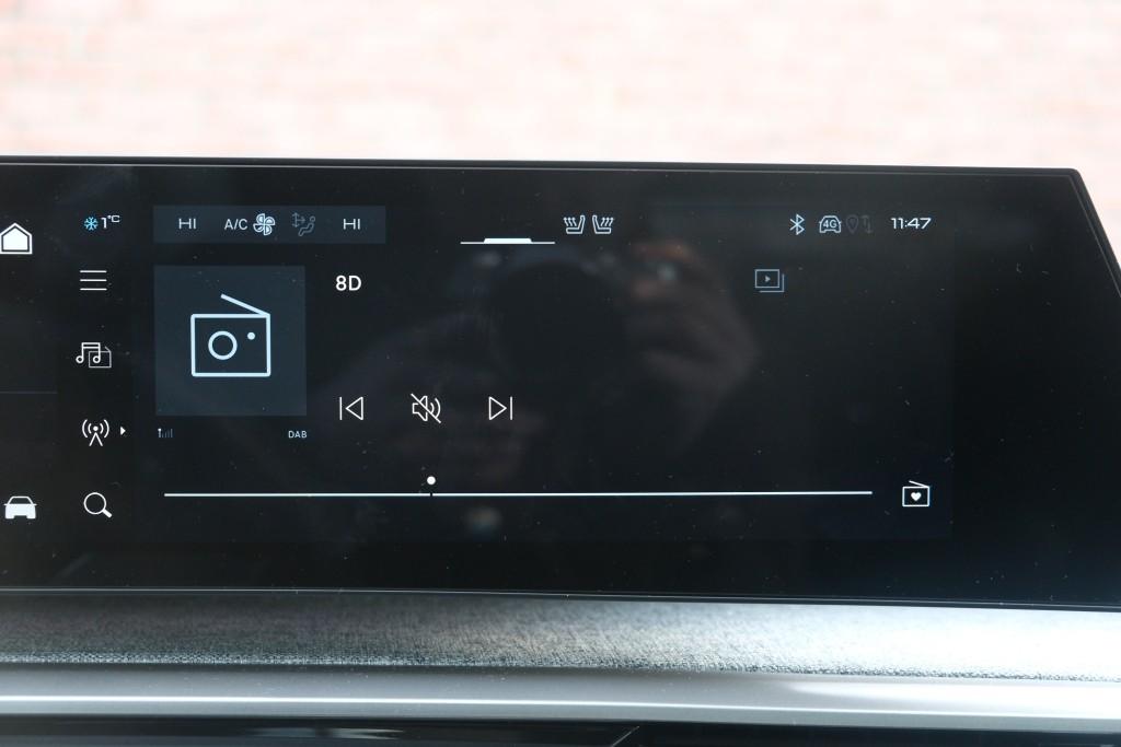 Peugeot 5008 1.2 Hybrid 145pk e-DCS6 GT 7 Persoons | Navi | App Connect | Adaptive Cruise | Panoramadak | Camera | Keyless | Stoelverwarming | Elektrische Achterklep | PDC afbeelding 18