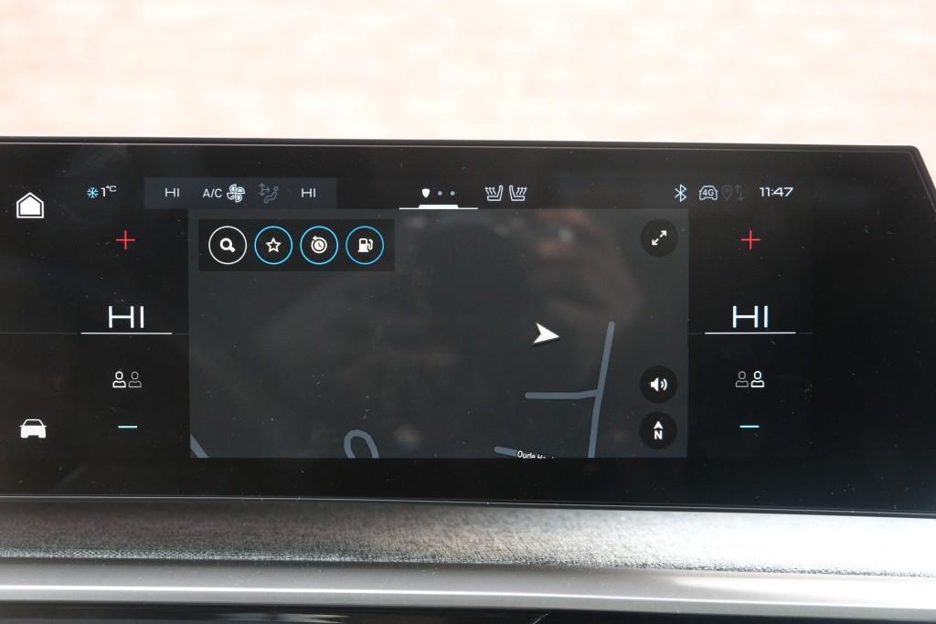 Peugeot 5008 1.2 Hybrid 145pk e-DCS6 GT 7 Persoons | Navi | App Connect | Adaptive Cruise | Panoramadak | Camera | Keyless | Stoelverwarming | Elektrische Achterklep | PDC afbeelding 19