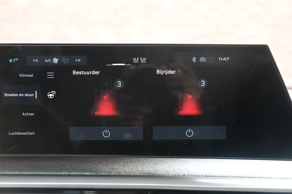 Peugeot 5008 1.2 Hybrid 145pk e-DCS6 GT 7 Persoons | Navi | App Connect | Adaptive Cruise | Panoramadak | Camera | Keyless | Stoelverwarming | Elektrische Achterklep | PDC afbeelding 23