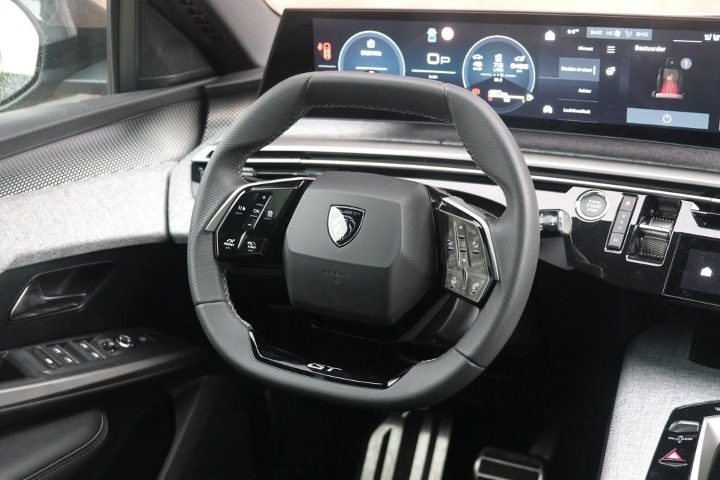 Peugeot 5008 1.2 Hybrid 145pk e-DCS6 GT 7 Persoons | Navi | App Connect | Adaptive Cruise | Panoramadak | Camera | Keyless | Stoelverwarming | Elektrische Achterklep | PDC afbeelding 12