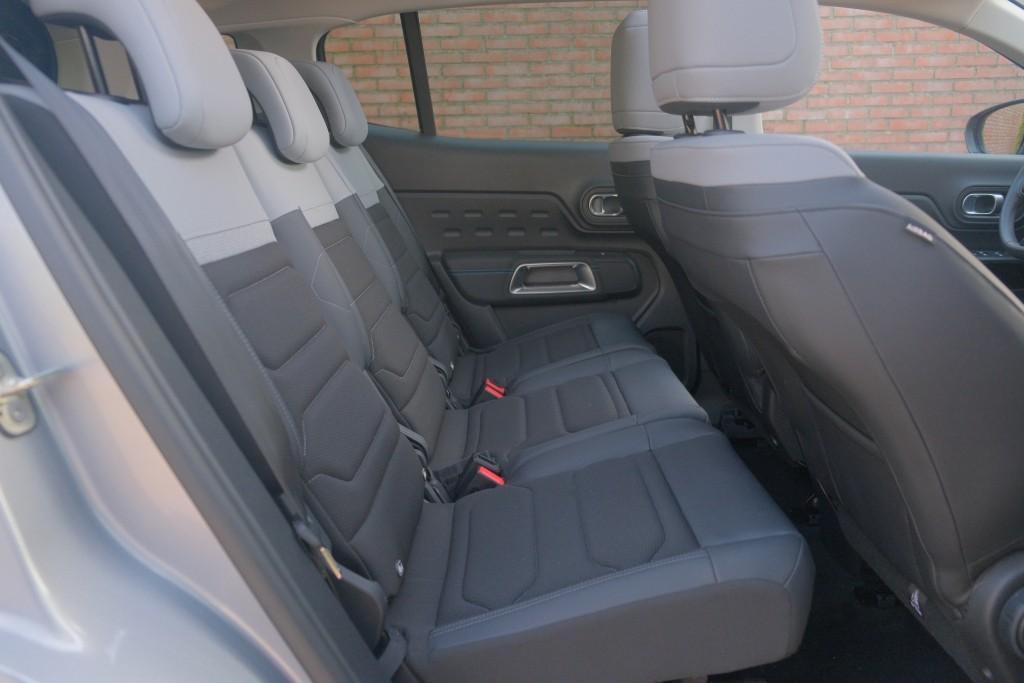 Citroën C5 Aircross 1.6 Plug-in Hybrid 180pk EAT8 Max | Navi | App Connect | Adaptive Cruise | Panoramadak | Camera | Keyless | PDC afbeelding 3