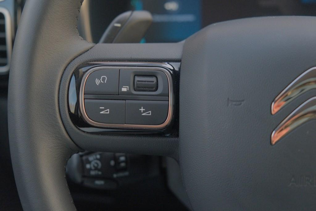 Citroën C5 Aircross 1.6 Plug-in Hybrid 180pk EAT8 Max | Navi | App Connect | Adaptive Cruise | Panoramadak | Camera | Keyless | PDC afbeelding 9