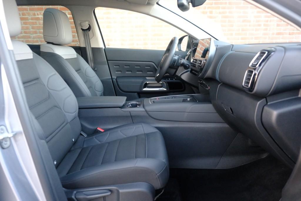 Citroën C5 Aircross 1.6 Plug-in Hybrid 180pk EAT8 Max | Navi | App Connect | Adaptive Cruise | Panoramadak | Camera | Keyless | PDC afbeelding 4