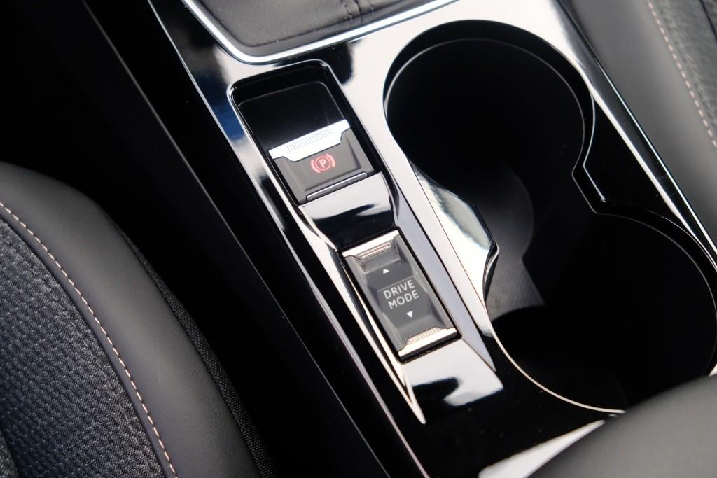 Peugeot 208 1.2 PureTech 100pk Allure | App Connect | Climate | Cruise | PDC afbeelding 18