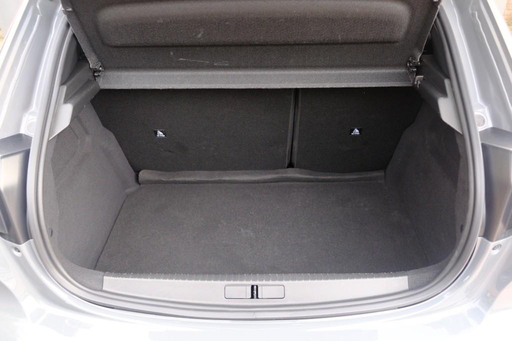 Peugeot 208 1.2 PureTech 100pk Allure | App Connect | Climate | Cruise | PDC afbeelding 23