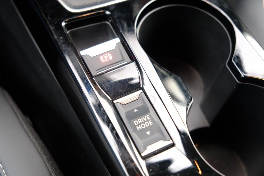 Peugeot 208 1.2 PureTech 100pk Allure | App Connect | Climate | Cruise | PDC afbeelding 25