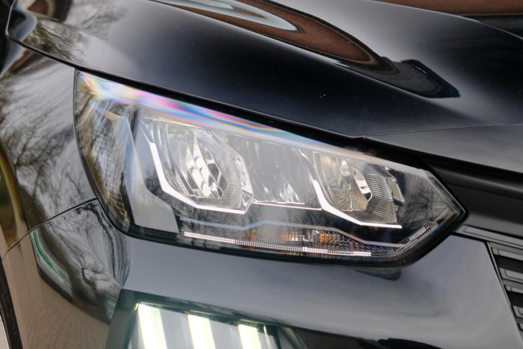 Peugeot 208 1.2 PureTech 100pk Allure | App Connect | Climate | Cruise | PDC afbeelding 2