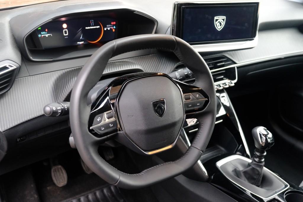 Peugeot 208 1.2 PureTech 100pk Allure | App Connect | Climate | Cruise | PDC afbeelding 8