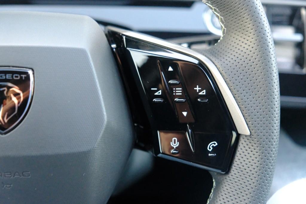 Peugeot 3008 1.2 Hybrid 145pk e-DCS6 GT | Navi | App Connect | Adaptive Cruise | Camera | Panoramadak | FOCAL® Audio | Elektrische Achterklep | Winter Pakket afbeelding 10