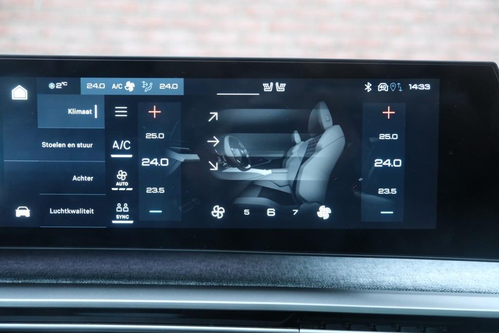 Peugeot 5008 1.2 Hybrid 145pk e-DCS6 GT 7 Persoons | Navi | App Connect | Adaptive Cruise | Panoramadak | Camera | Keyless | Stoelverwarming | Elektrische Achterklep | PDC afbeelding 22