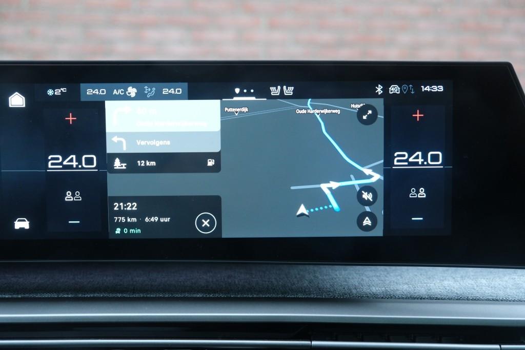 Peugeot 5008 1.2 Hybrid 145pk e-DCS6 GT 7 Persoons | Navi | App Connect | Adaptive Cruise | Panoramadak | Camera | Keyless | Stoelverwarming | Elektrische Achterklep | PDC afbeelding 19