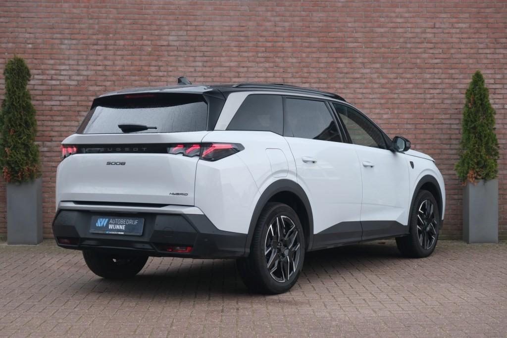 Peugeot 5008 1.2 Hybrid 145pk e-DCS6 GT 7 Persoons | Navi | App Connect | Adaptive Cruise | Panoramadak | Camera | Keyless | Stoelverwarming | Elektrische Achterklep | PDC afbeelding 34