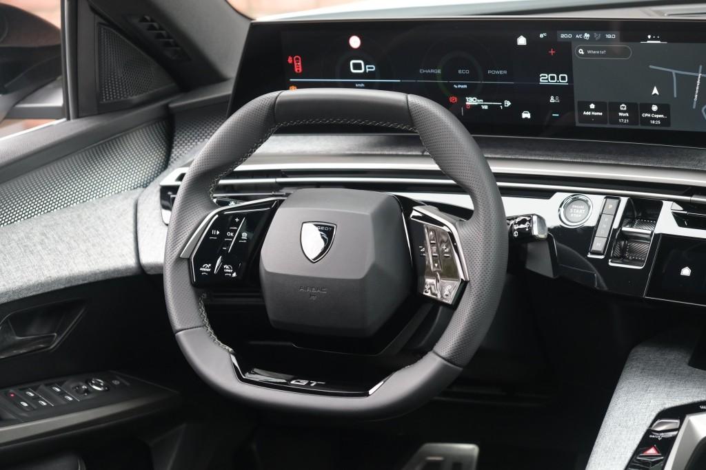 Peugeot 5008 1.2 Hybrid 145pk e-DCS6 GT 7 Persoons | Navi | App Connect | Adaptive Cruise | Panoramadak | Camera | Keyless | Stoelverwarming | Elektrische Achterklep | PDC afbeelding 11