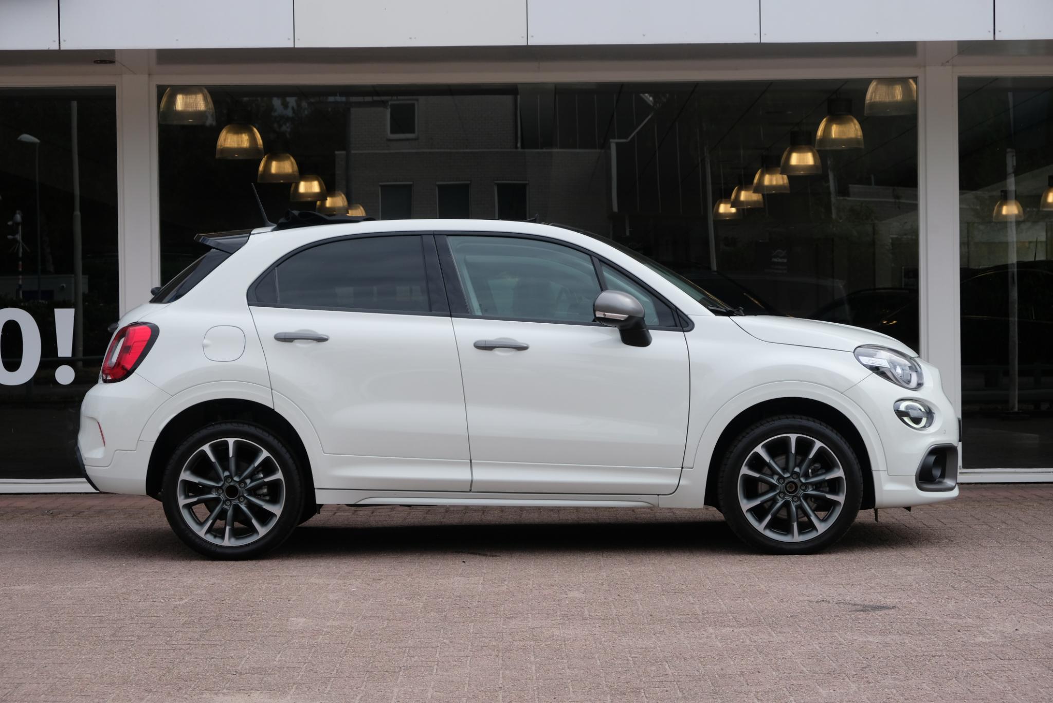 Fiat 500X 1.5 Hybrid 130pk DCT7 Sport Cabrio | Navi | App Connect | Climate | Camera | Blind Spot | PDC | Elektrisch Vouwdak afbeelding 4
