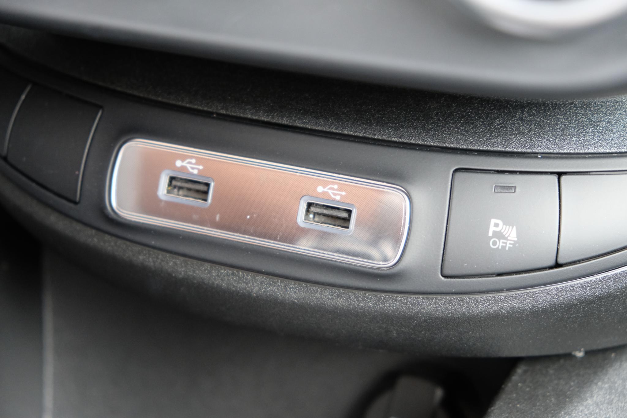 Fiat 500X 1.5 Hybrid 130pk DCT7 Sport Cabrio | Navi | App Connect | Climate | Camera | Blind Spot | PDC | Elektrisch Vouwdak afbeelding 25