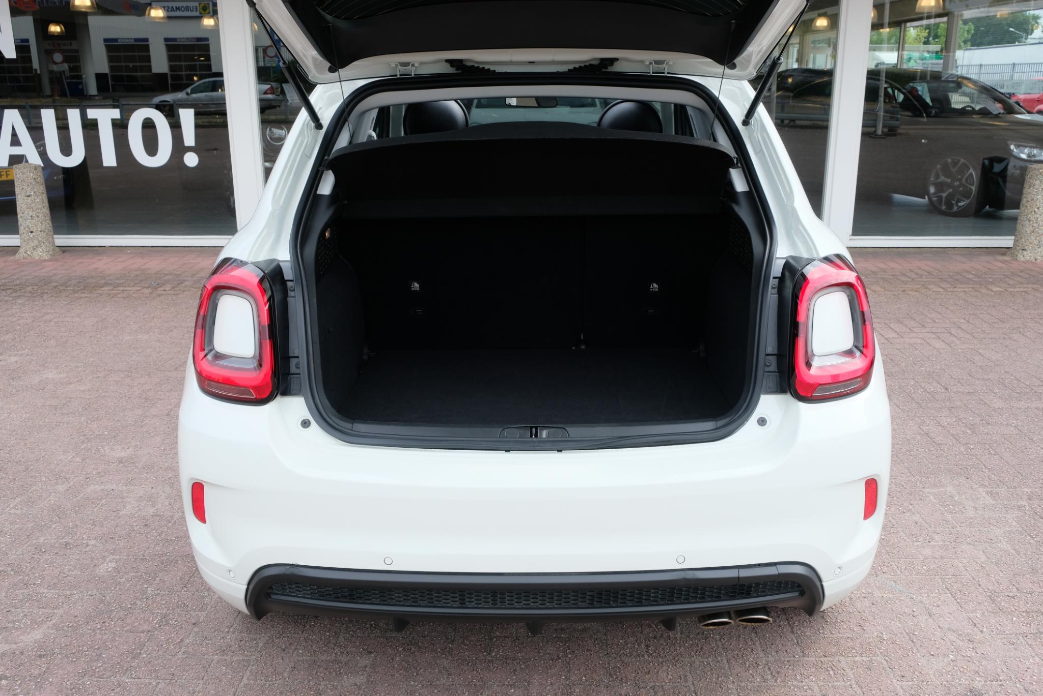 Fiat 500X 1.5 Hybrid 130pk DCT7 Sport Cabrio | Navi | App Connect | Climate | Camera | Blind Spot | PDC | Elektrisch Vouwdak afbeelding 27