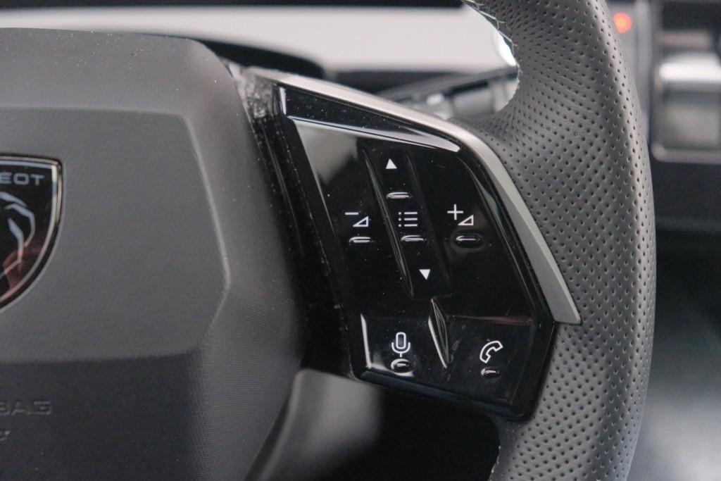 Peugeot 3008 1.2 Hybrid 145pk e-DCS6 GT | Navi | App Connect | Adaptive Cruise | Camera | Panoramadak | FOCAL® Audio | Elektrische Achterklep | Winter Pakket afbeelding 10