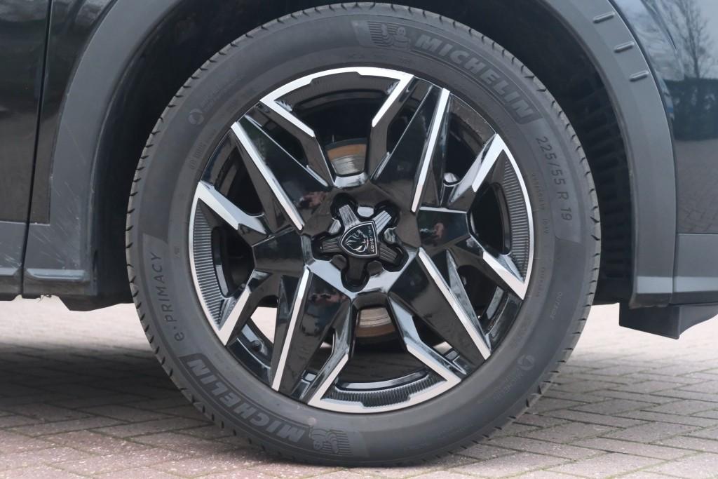 Peugeot 3008 1.2 Hybrid 145pk e-DCS6 GT | Navi | App Connect | Adaptive Cruise | Camera | Panoramadak | FOCAL® Audio | Elektrische Achterklep | Winter Pakket afbeelding 30