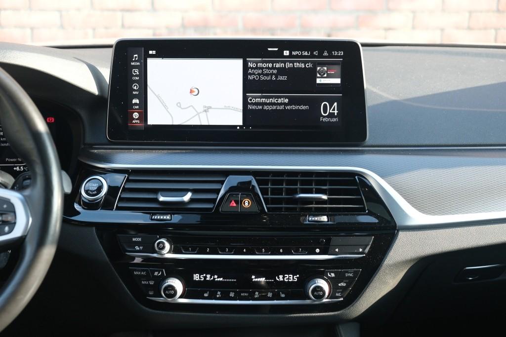 BMW 5 Serie 530i 252pk High Executive | M Sport | Laser LED | Schuif-/kanteldak | 360° Camera | Blind Spot | Keyless | Leder | Trekhaak afbeelding 16