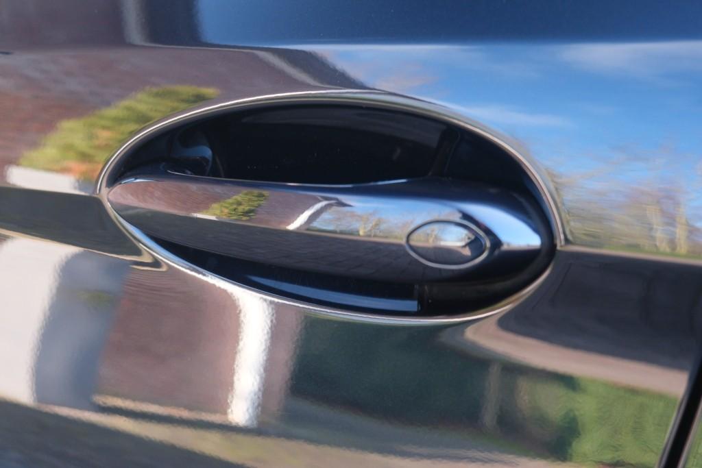 BMW 5 Serie 530i 252pk High Executive | M Sport | Laser LED | Schuif-/kanteldak | 360° Camera | Blind Spot | Keyless | Leder | Trekhaak afbeelding 32