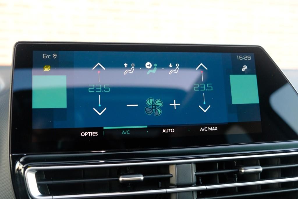 Citroën C5 Aircross 1.6 Plug-in Hybrid 180pk Max | Navi | App Connect | Adaptive Cruise | Panoramadak | Camera | Keyless | PDC afbeelding 20