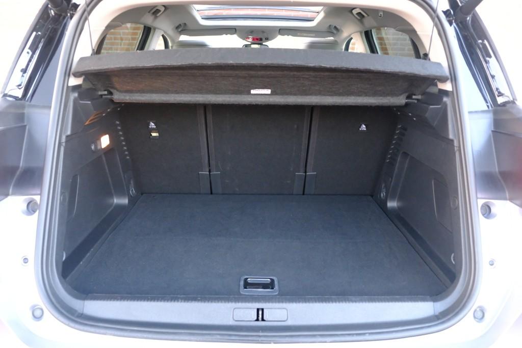 Citroën C5 Aircross 1.6 Plug-in Hybrid 180pk Max | Navi | App Connect | Adaptive Cruise | Panoramadak | Camera | Keyless | PDC afbeelding 31