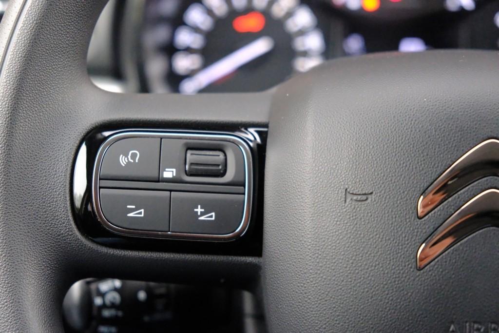 Citroën C3 1.2 PureTech 83pk Shine | App Connect | Climate | Cruise | Camera | Stoelverwarming | PDC afbeelding 8