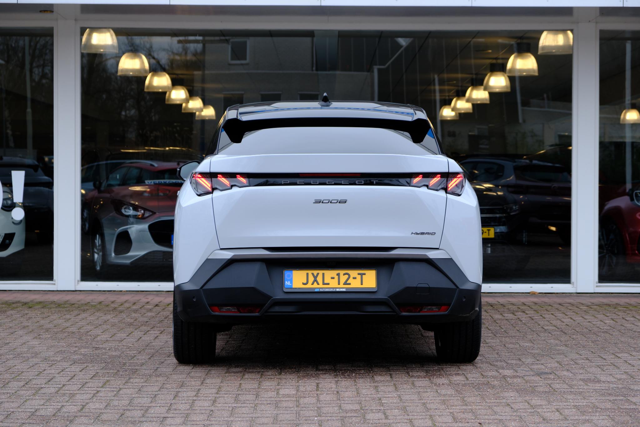 Peugeot 3008 1.2 Hybrid 145pk e-DCS6 GT | Navi | App Connect | Adaptive Cruise | Camera | Panoramadak | FOCAL® Audio | Elektrische Achterklep | Winter Pakket afbeelding 5