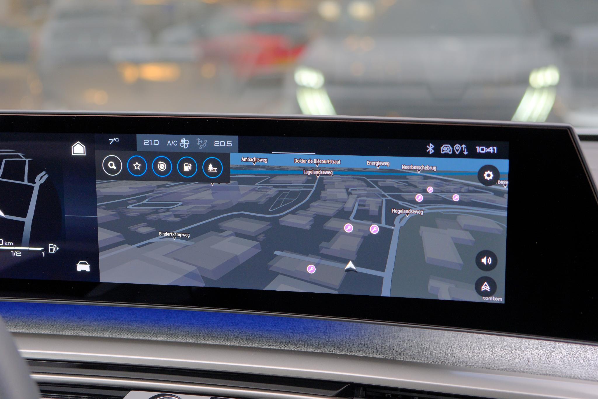 Peugeot 3008 1.2 Hybrid 145pk e-DCS6 GT | Navi | App Connect | Adaptive Cruise | Camera | Panoramadak | FOCAL® Audio | Elektrische Achterklep | Winter Pakket afbeelding 11