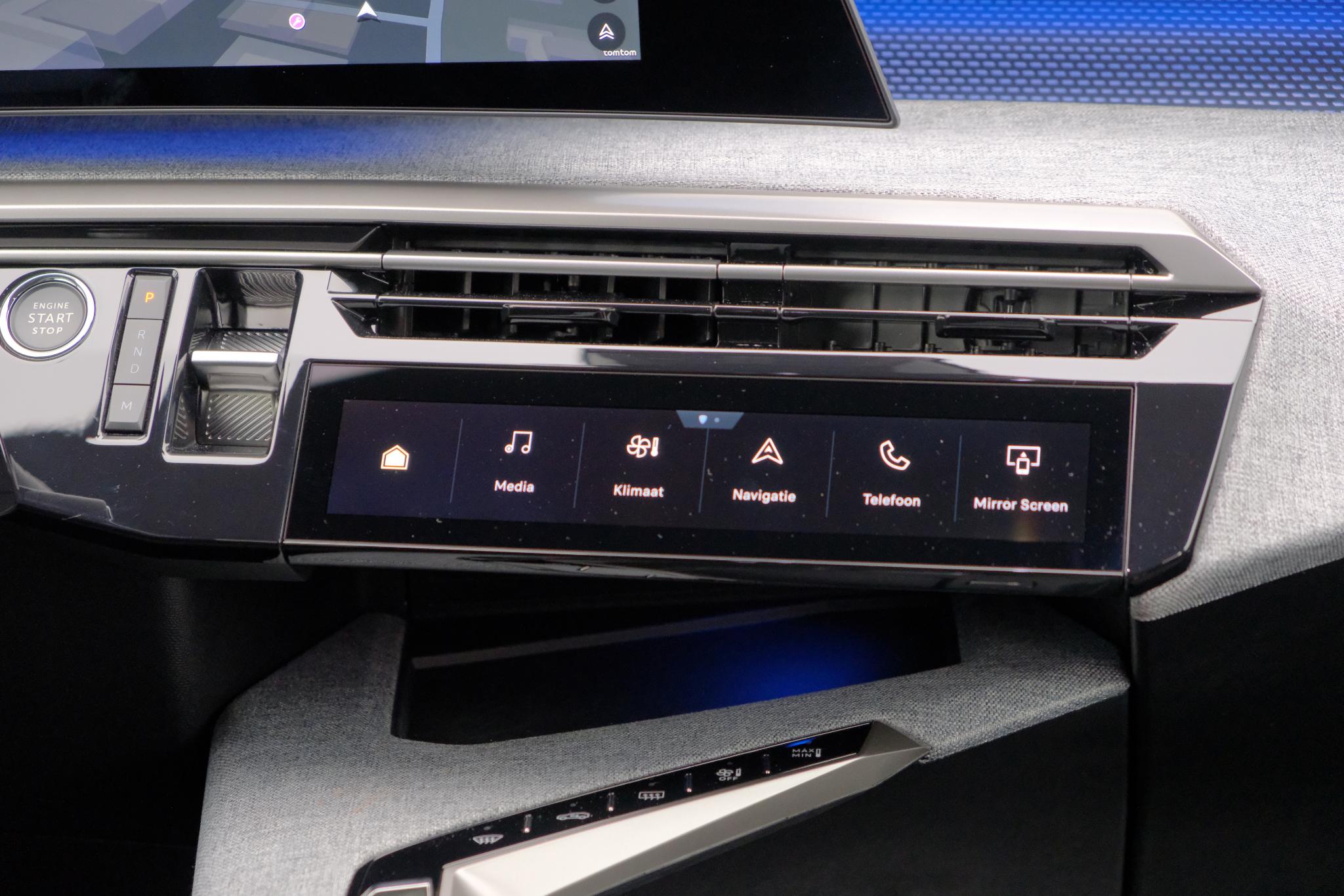 Peugeot 3008 1.2 Hybrid 145pk e-DCS6 GT | Navi | App Connect | Adaptive Cruise | Camera | Panoramadak | FOCAL® Audio | Elektrische Achterklep | Winter Pakket afbeelding 12